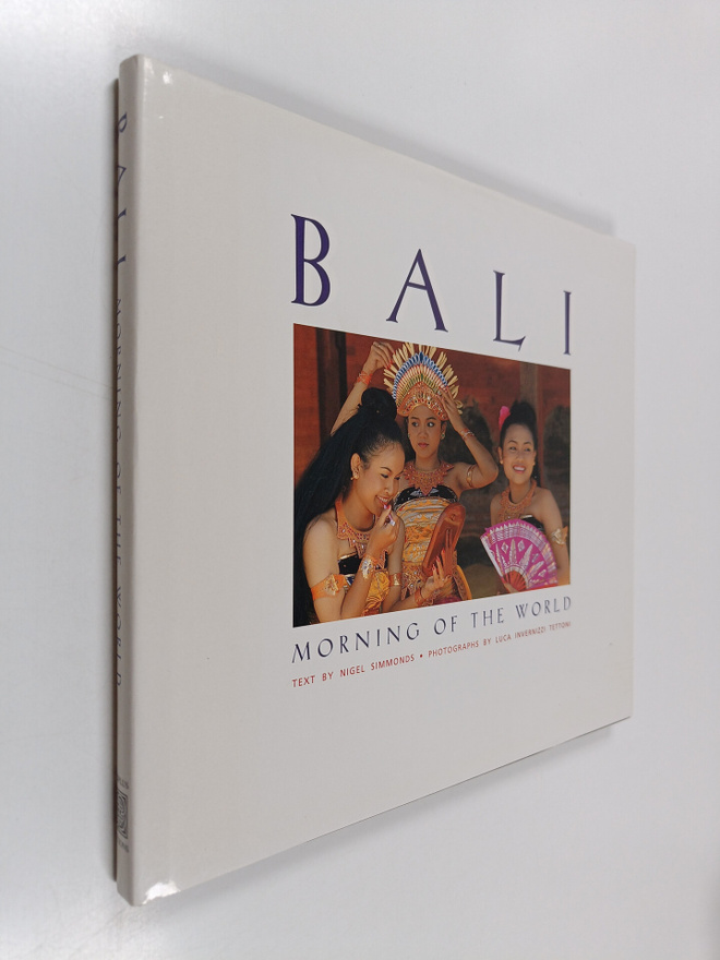 Luca Invernizzi ym. : Bali - Morning of the World