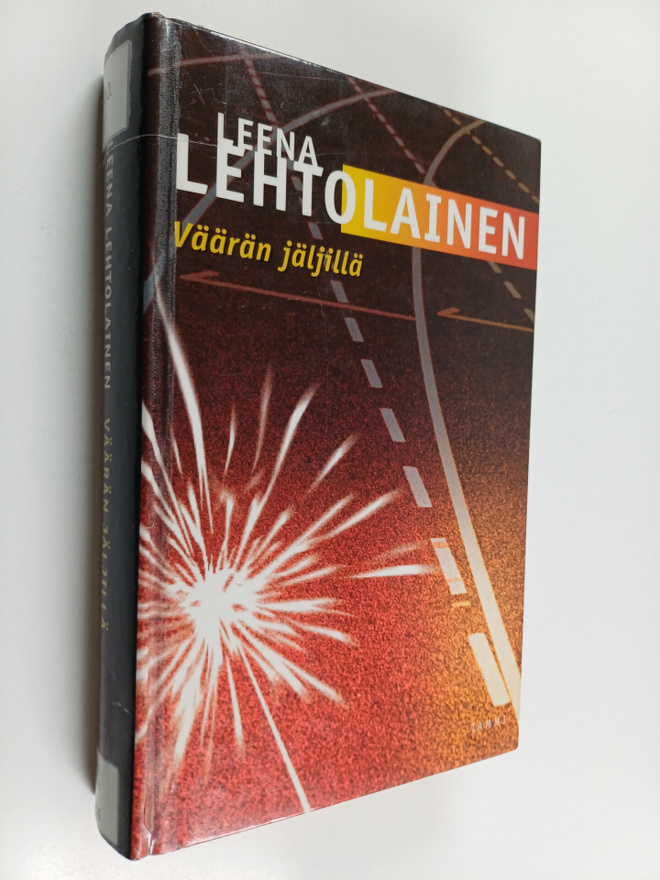 Leena Lehtolainen : Väärän jäljillä