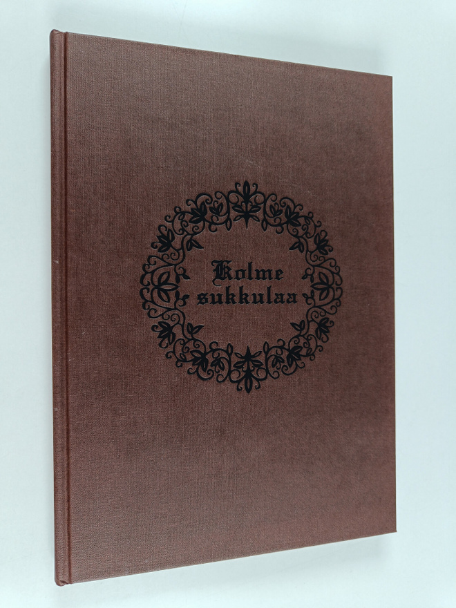 Riitta Paananen : Kolme sukkulaa