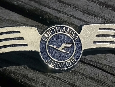 Ilmailu merkki Lufthansa. Halkaisija - 82mm.
