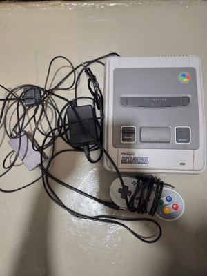 SNES konsoli