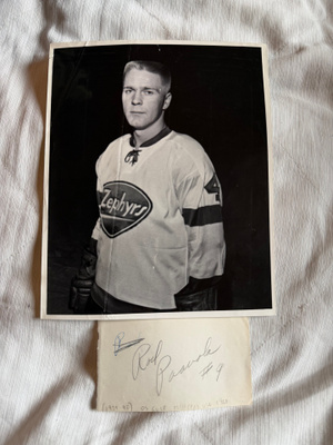 Rod Paavola Muskegon Zephyrs + nimikirjoitus