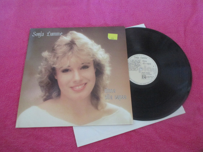 SONJA LUMME - anna olla vapaa ( hyväk LP v 1983