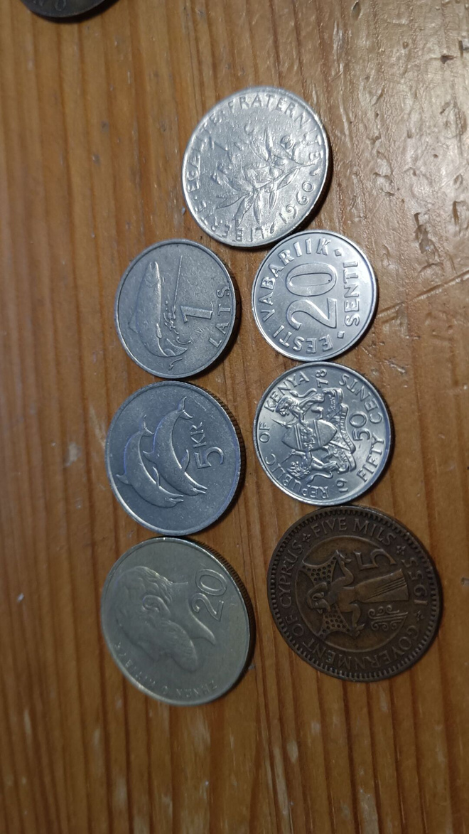 Ulkomaalaisia kolikoita