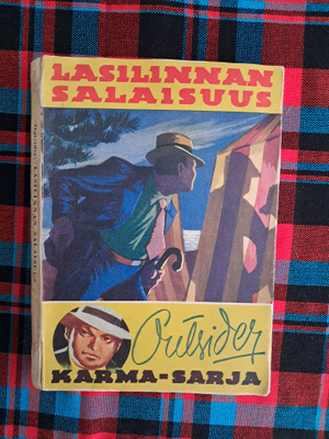 Lasilinnan salaisuus, Karma -sarjaa, Outsider