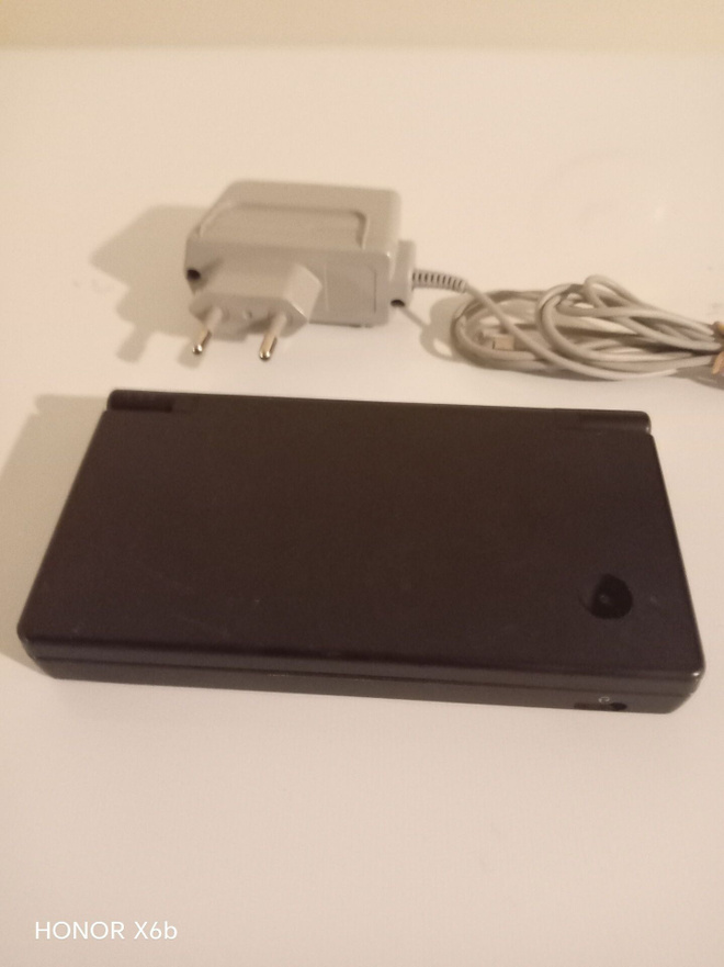 Nintendo DS käsikonsoli