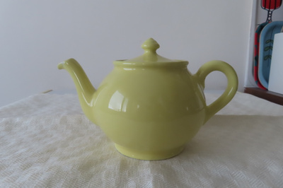 Arabia - keltainen teepannu