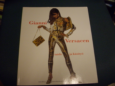 GIANNI VERSACEN TAIDE JA KÄSITYÖ ( Sis.postikulut)