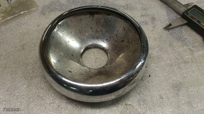 Etulyhdyn kehys ja heijastin 99/120mm käytetty