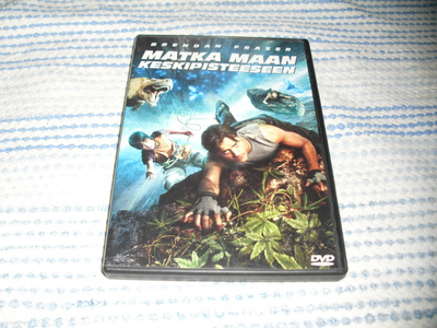 MATKA MAAN KESKIPISTEESEEN (Brendan Fraser)***