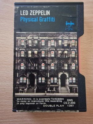 Led Zeppelin – Physical Graffiti (1975) C-kasetti