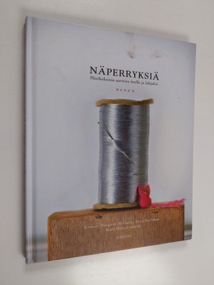 Margaret McGuire : Näperryksiä : minikokoisia aarteita it...