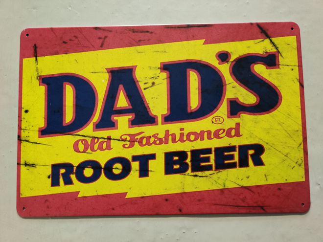 Dad's root beer Peltikyltti