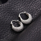 + 318 .. 14K Valkokulta Duble Openwork .. Korvakorut - pikkukuva 1