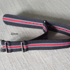Musta NATO 22mm puna harmaat raidat ranneke - pikkukuva 1
