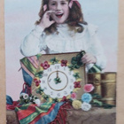 Nuori leidi huutaa Uuden Vuoden tervehdyksensä, p. 1910 - pikkukuva 1