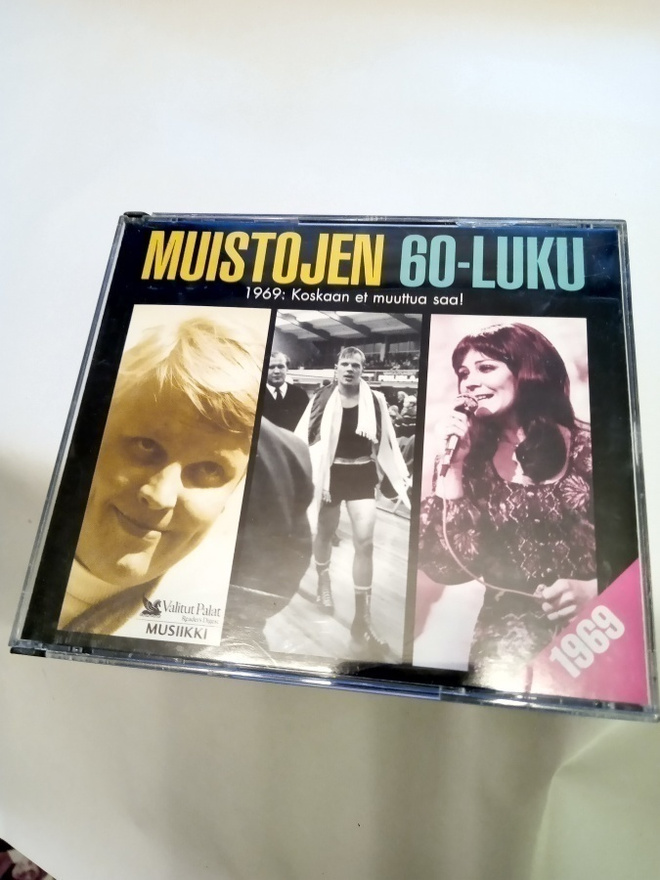 3CD MUISTOJEN 60-LUKU - 1969  ( Sis.postikulut )
