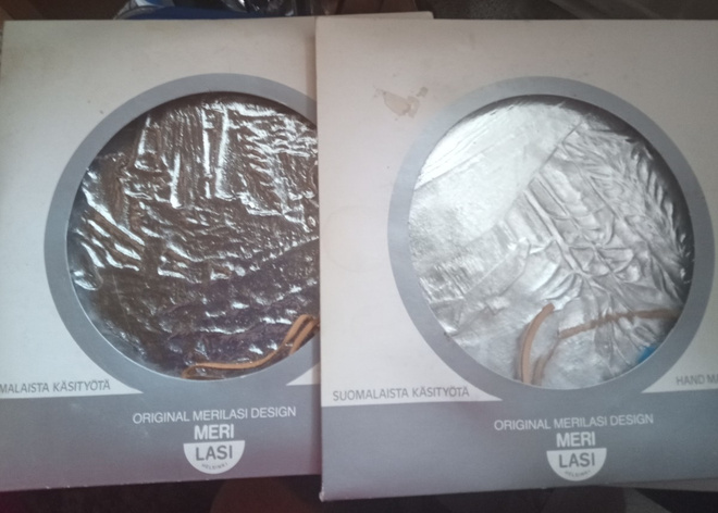 Merilasi Oy /Kauko Mäki 2 erilaista yhteensä