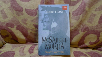 Kaksi Giulio Leonin kirjaa