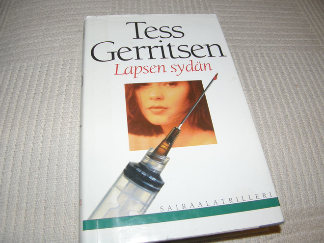 Tess Gerritsen Lapsen sydän  -sid