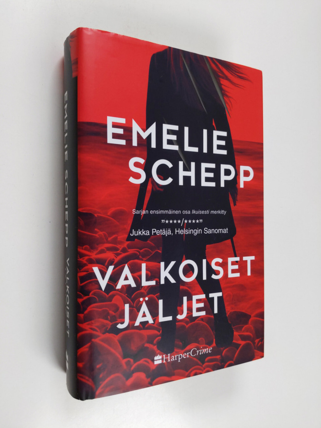 Emelie Schepp : Valkoiset jäljet