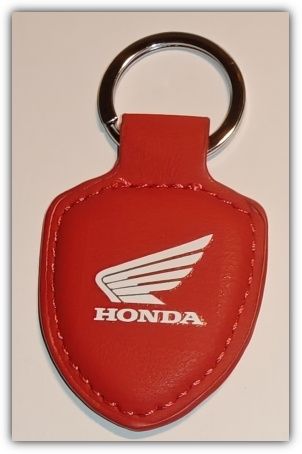 Pieni punainen nahkainen Honda avaimenperä #31630