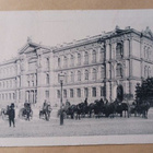 Helsinki, Ateneum, pitkä rivi vossikoita, p. 1914 + sens. - pikkukuva 1