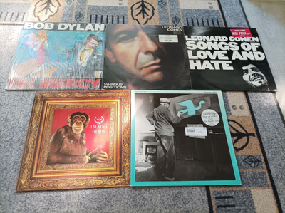 Ulkomaisia lp / vinyylilevyjä (Dylan, Cohen jne.)