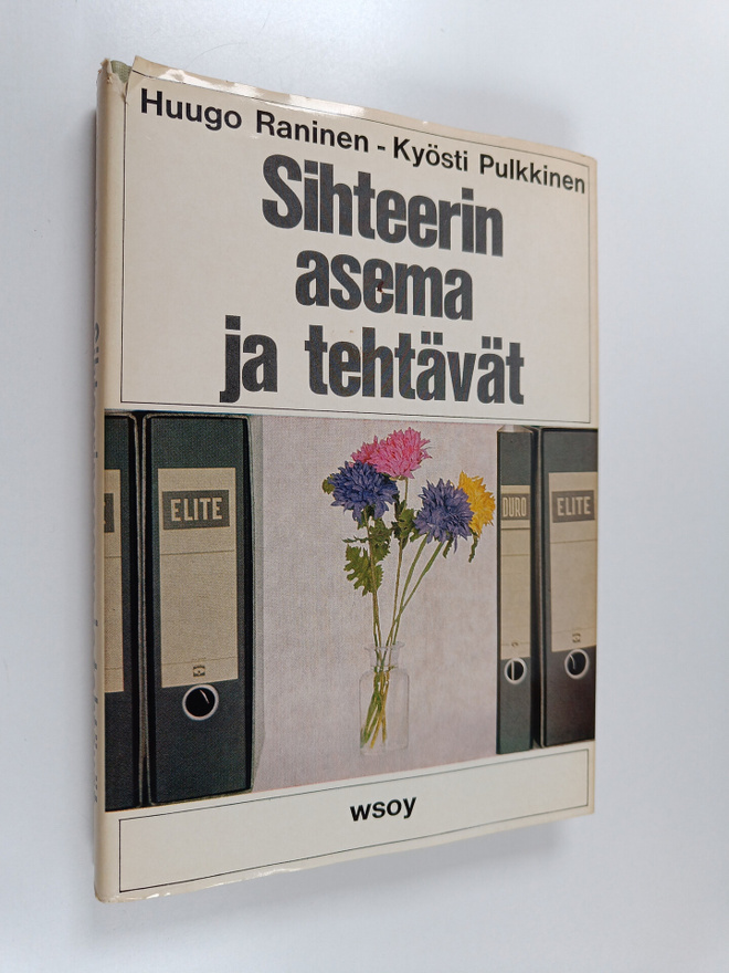 Huugo Raninen ym. : Sihteerin asema ja tehtävät