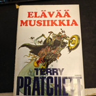 Pratchett, Terry - Elävää musiikkia - pikkukuva 1
