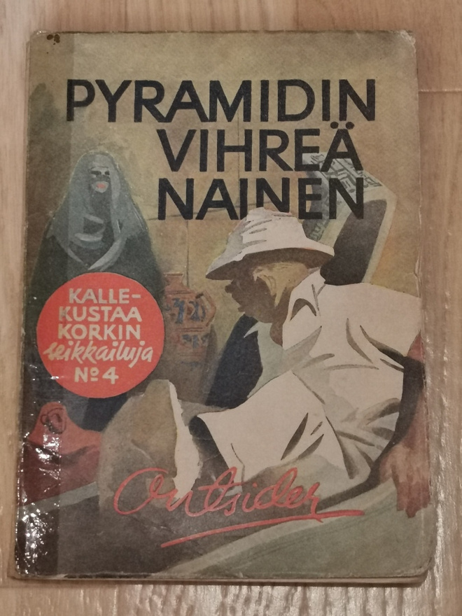 Outsider; Pyramidin vihreä nainen