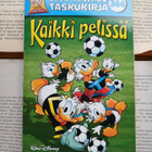 Aku Ankan taskukirja 366: Kaikki pelissä - pikkukuva 1