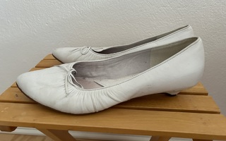 Valkoiset nahkaiset vintage avokkaat ( Bianco ) koko 40