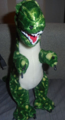 Pehmeä Dinosaurus, kuka kaipaa kaveria
