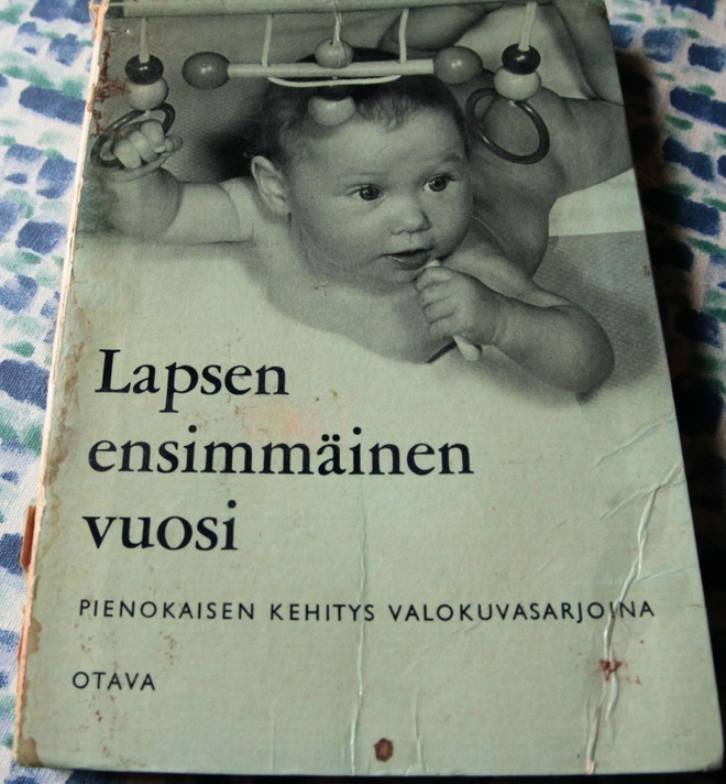 4 kirjaa