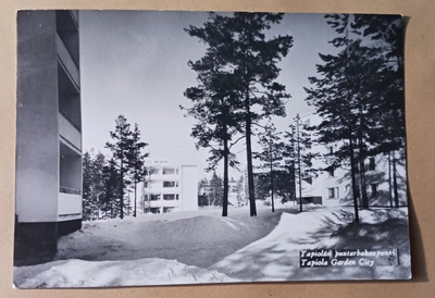 Espoo, Tapiolan kerrostaloja talvella, mv vkpk, ei p.