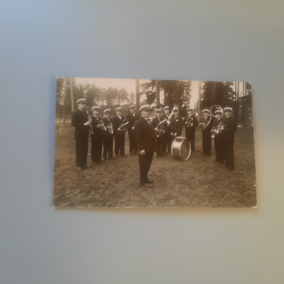 PK Karhula Kotka, soittokunta tehtaan? * foto Adam