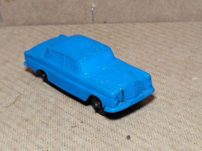 Mercedes-Benz 200 D 1964 sininen 1:50 Galanite