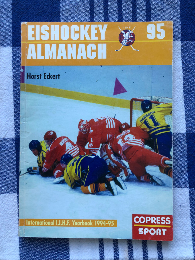 IIHF Jääkiekon Vuosikirja 1995.