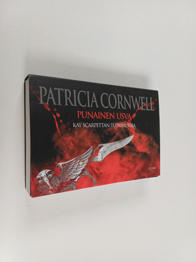 Patricia Cornwell : Punainen usva : Kay Scarpettan tutkim...