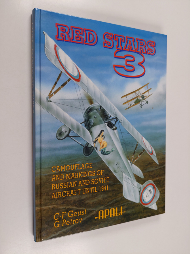 Carl-Fredrik ym. Geust : Red stars 3 : Camouflage and mar...