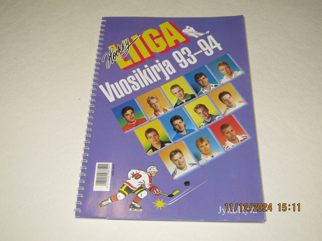 *KIRJA* HOCKEY LIIGA vuosikirja 93-94