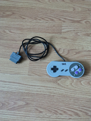 Nintendo SNES ohjain