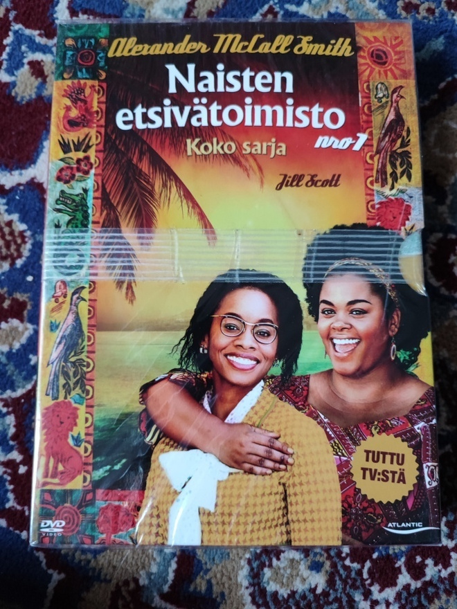 Naisten etsivätoimisto nro 1 koko sarja UUSI