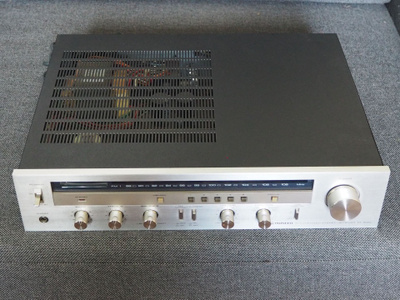 Pioneer viritinvahvistin SX 600L.