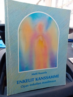 KUUSELA : ENKELIT KANSSAMME ( SIS POSTIKULU )