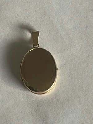 Kultainen  medaljonki riipus