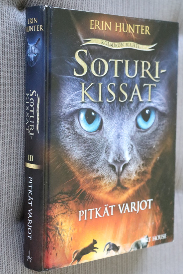 Erin Hunter : Pitkät varjot Soturikissat ( 1.p. 2016 )