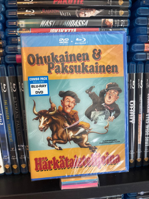 Ohukainen ja paksukainen härkätaistelijoina (2000)