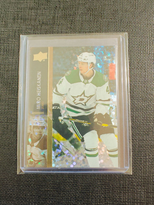 Miro Heiskanen - 21-22 UD Speckled Rainbow